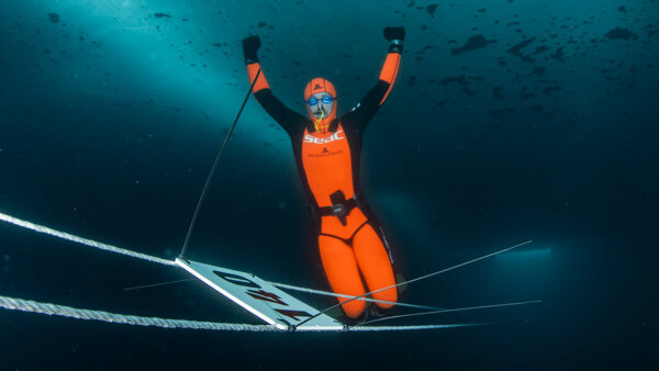 VALENTINA CAFOLLA: APNEA GLACIALE